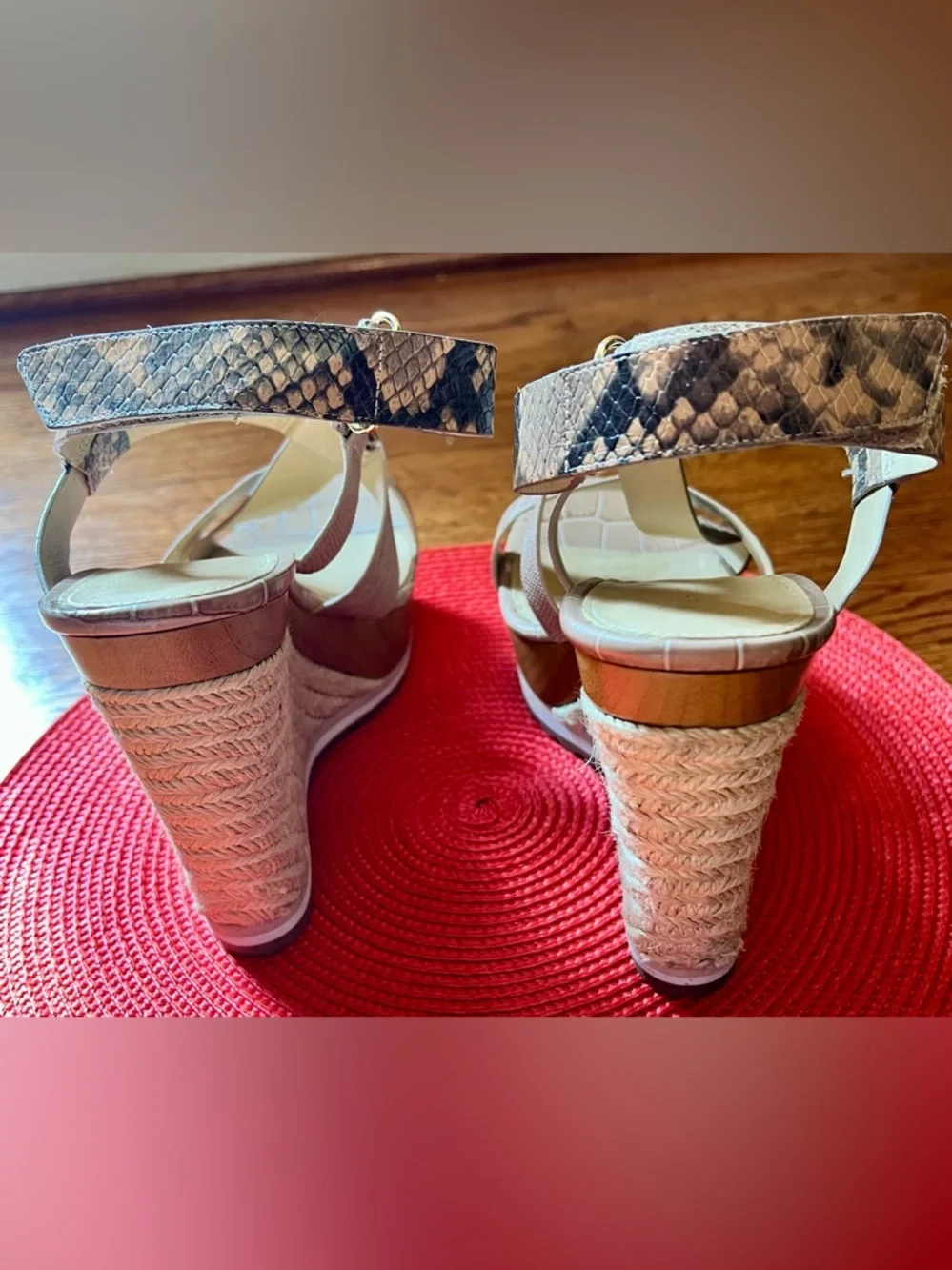 Michael Kors Mackay Wedge Wome Snake-Print Sandals- Like New - Picture 7 of 11